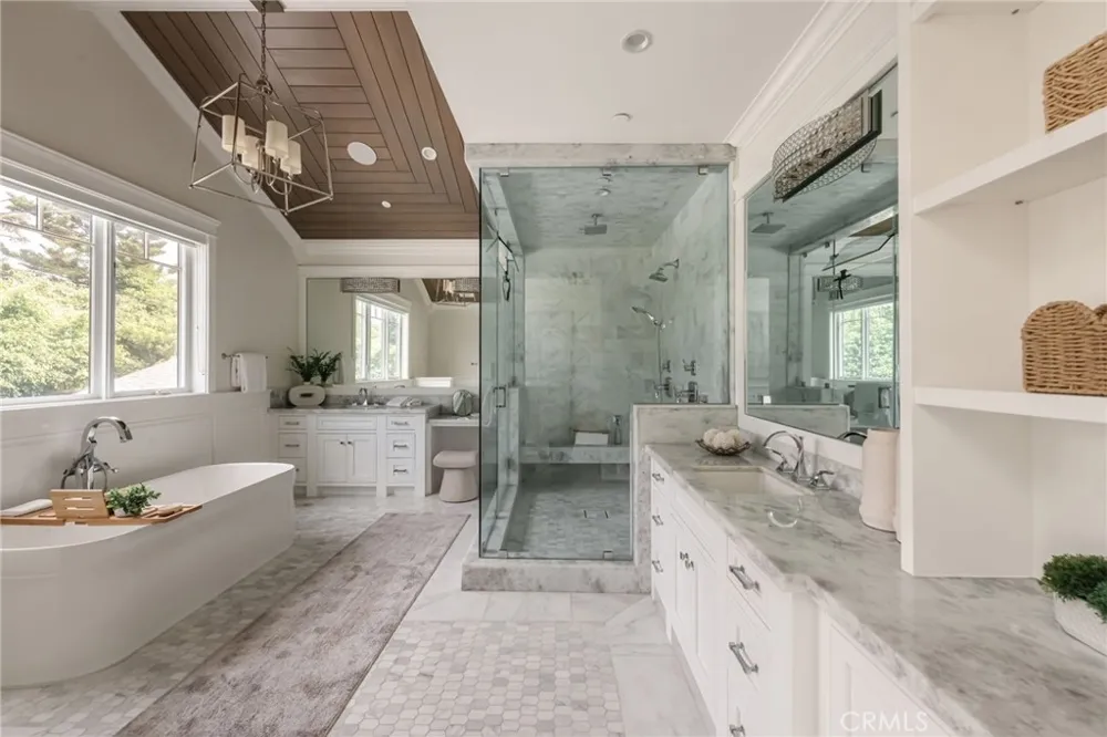 10555 Holman Los Angeles, CA 90024