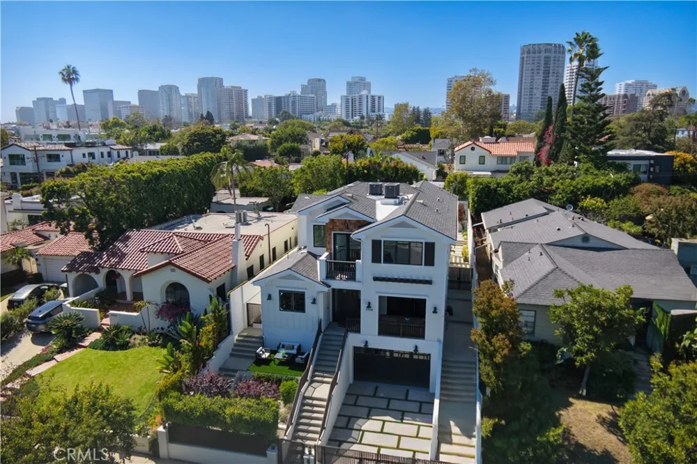 10555 Holman Los Angeles, CA 90024