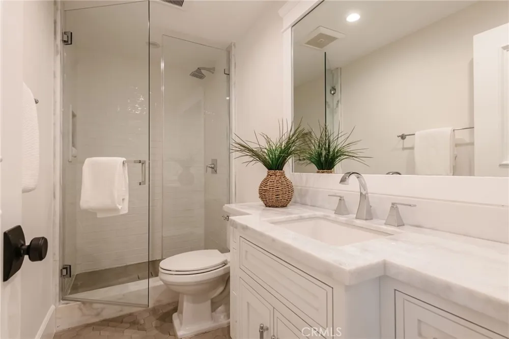 10555 Holman Los Angeles, CA 90024
