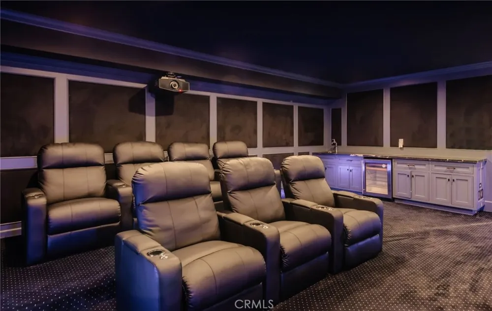 10555 Holman Los Angeles, CA 90024