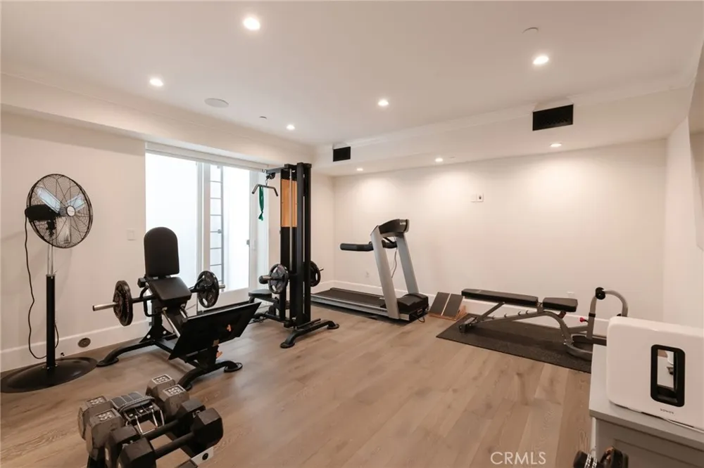 10555 Holman Los Angeles, CA 90024