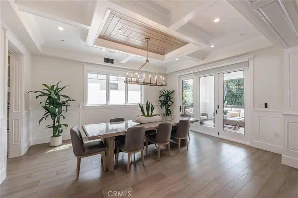 10555 Holman Los Angeles, CA 90024