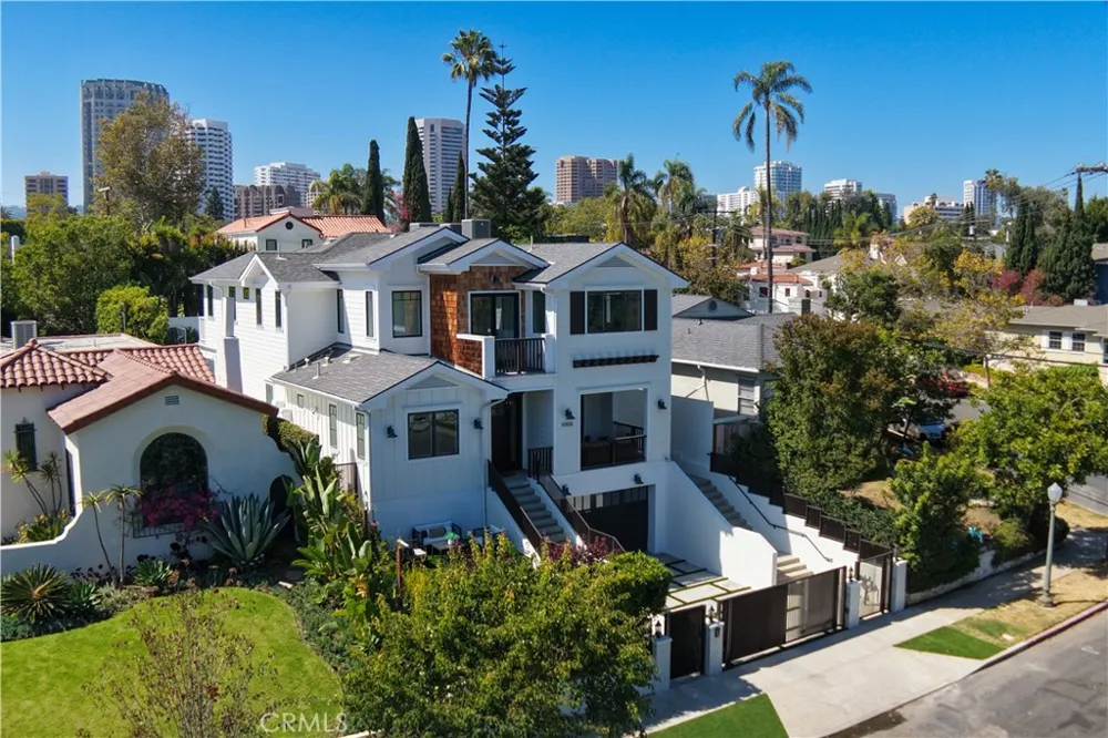 10555 Holman Los Angeles, CA 90024
