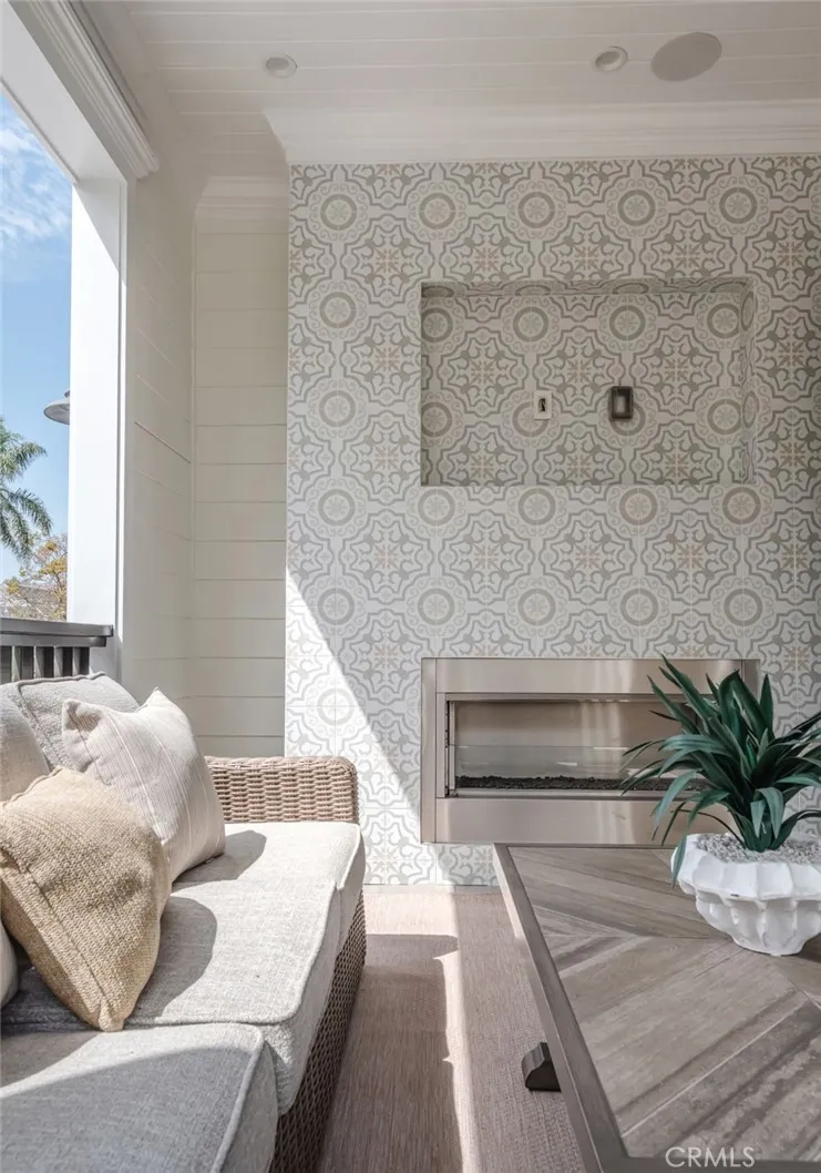 10555 Holman Los Angeles, CA 90024