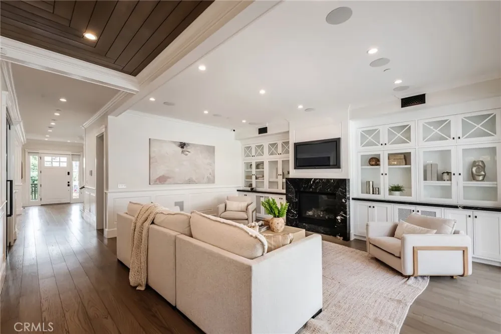 10555 Holman Los Angeles, CA 90024