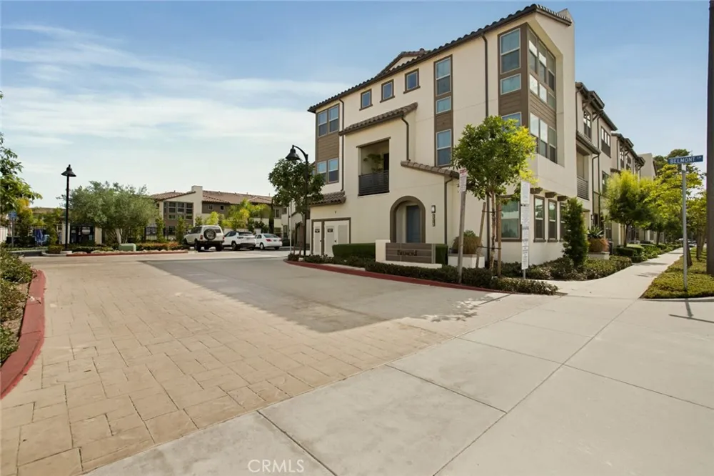 10942 Champions Lane Cypress, CA 90720
