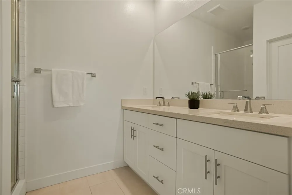 10942 Champions Lane Cypress, CA 90720