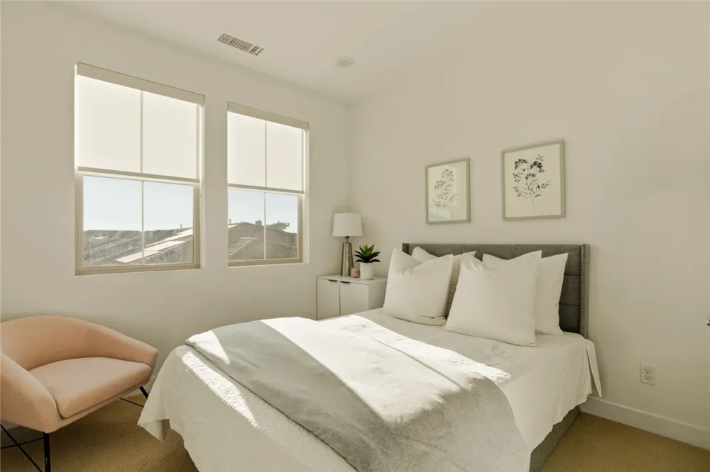 10942 Champions Lane Cypress, CA 90720
