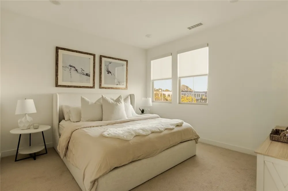 10942 Champions Lane Cypress, CA 90720