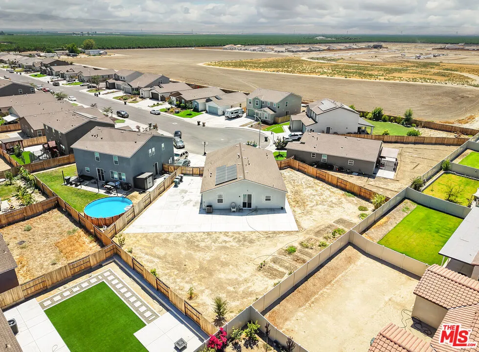 7700 Nigu River Street Bakersfield, CA 93311