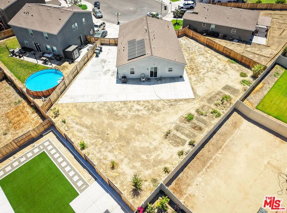 7700 Nigu River Street Bakersfield, CA 93311