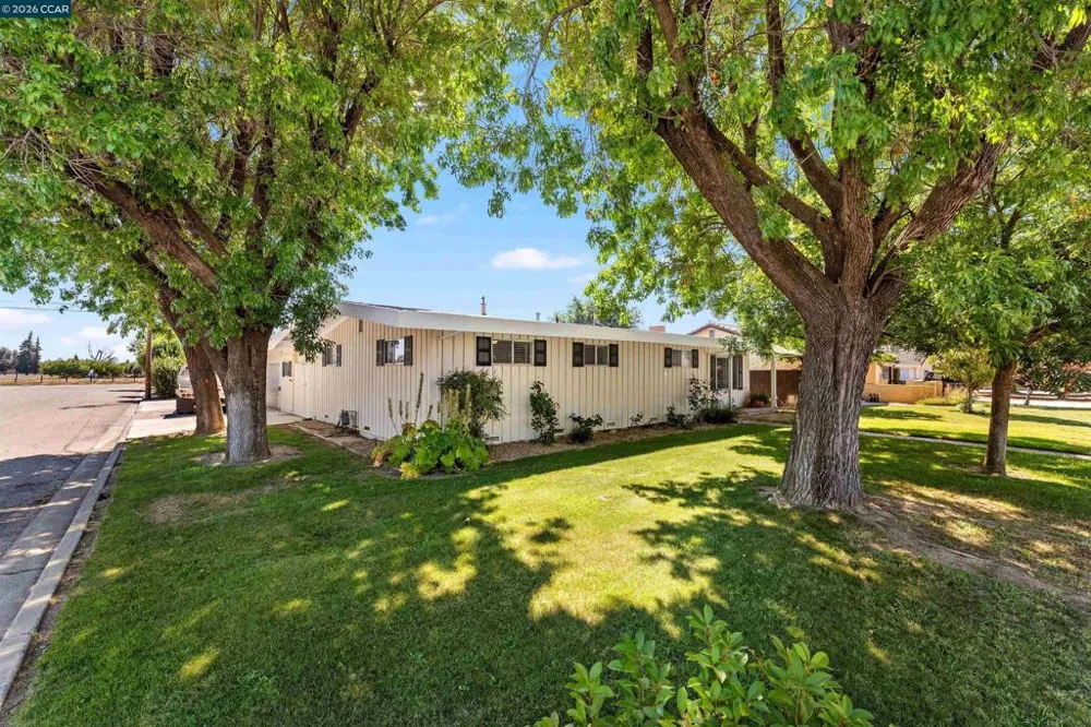 700 Real Ave Newman, CA 95360