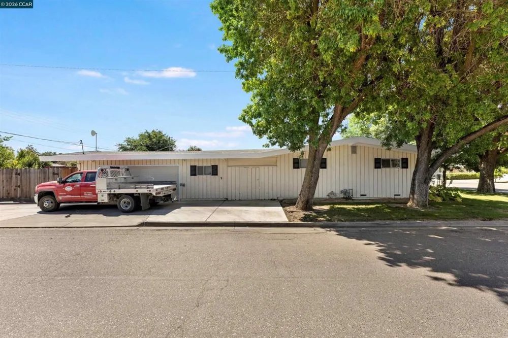 700 Real Ave Newman, CA 95360