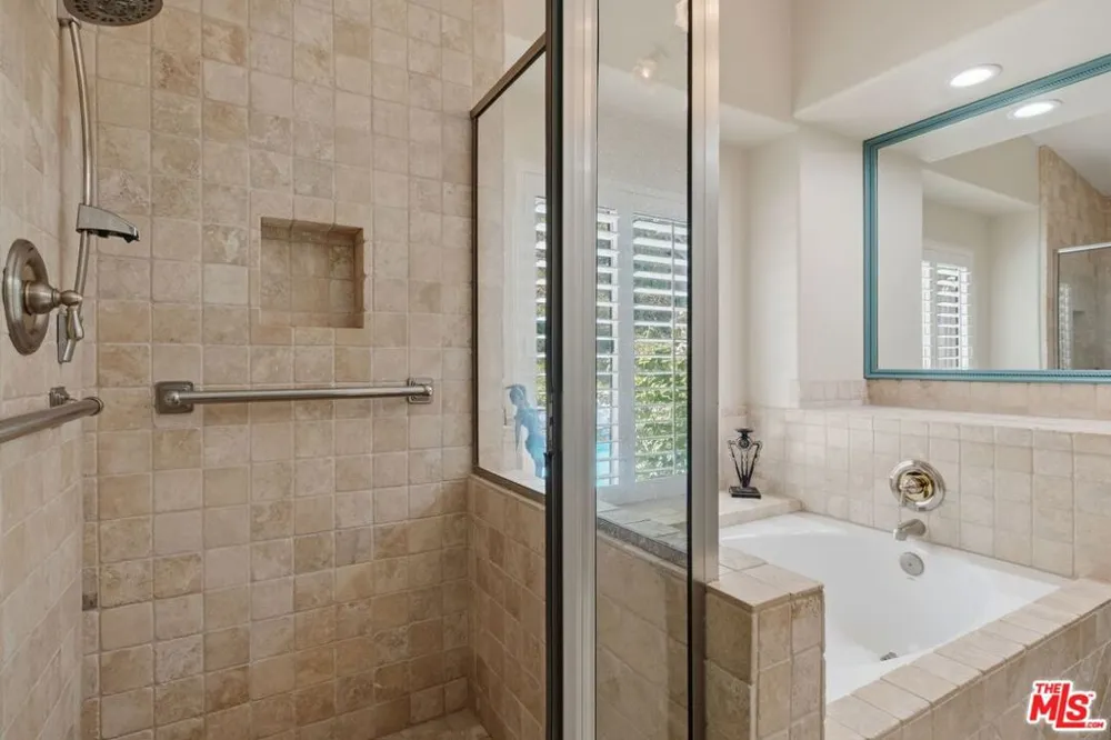 2663 Country Lane Westlake Village, CA 91361