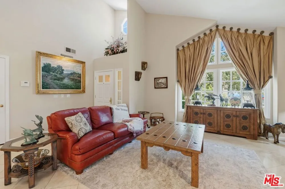 2663 Country Lane Westlake Village, CA 91361