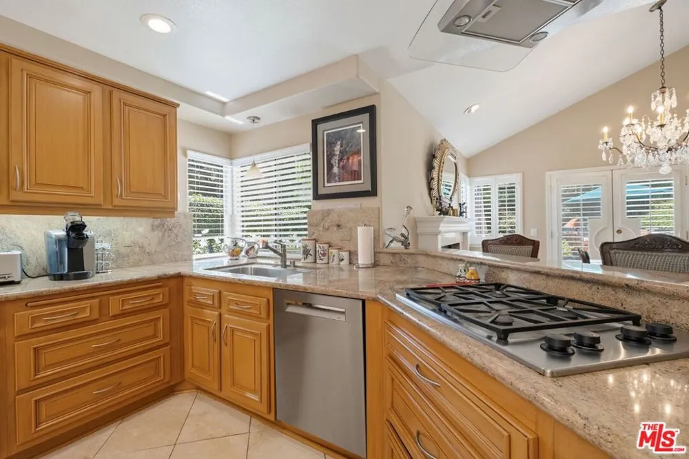 2663 Country Lane Westlake Village, CA 91361