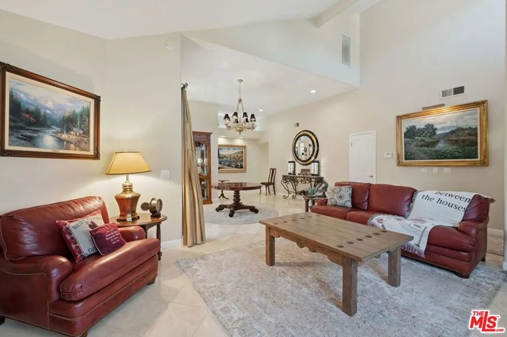 2663 Country Lane Westlake Village, CA 91361