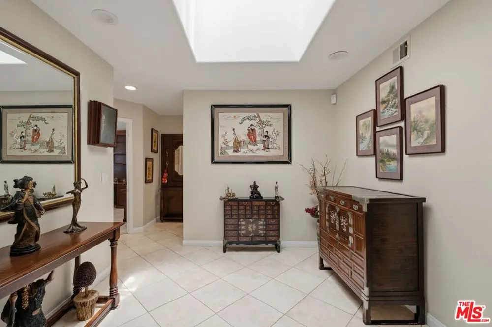 2663 Country Lane Westlake Village, CA 91361