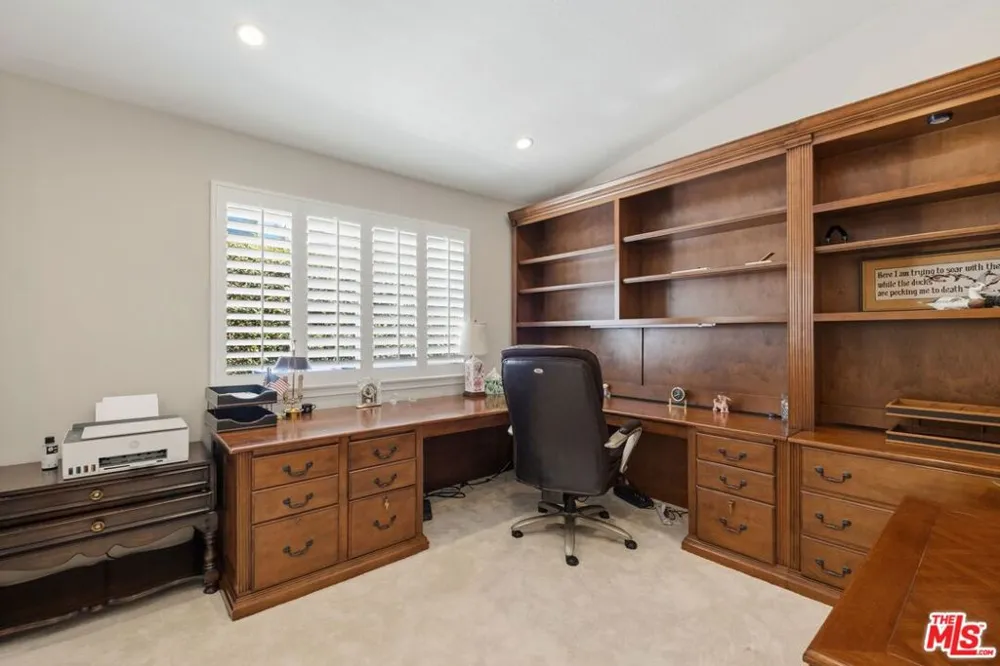 2663 Country Lane Westlake Village, CA 91361