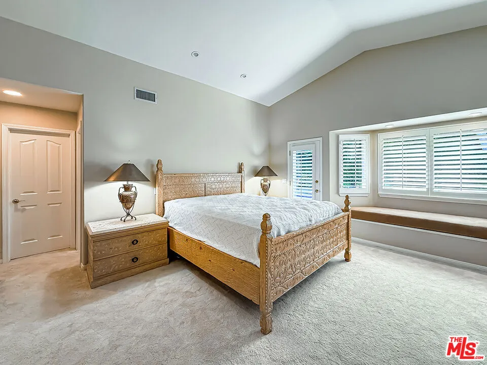 2663 Country Lane Westlake Village, CA 91361