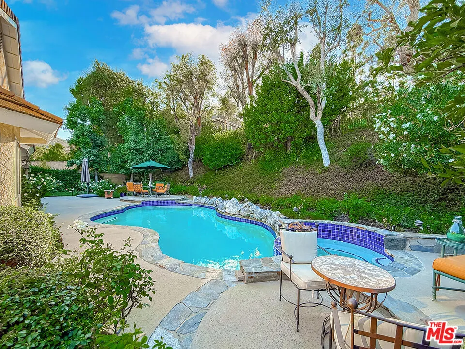 2663 Country Lane Westlake Village, CA 91361