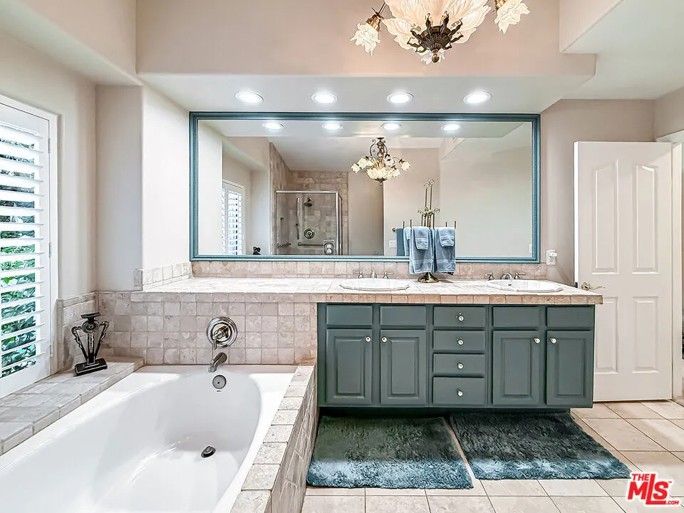 2663 Country Lane Westlake Village, CA 91361