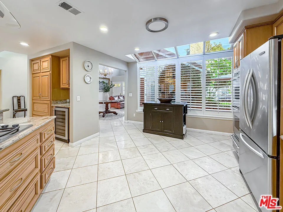 2663 Country Lane Westlake Village, CA 91361