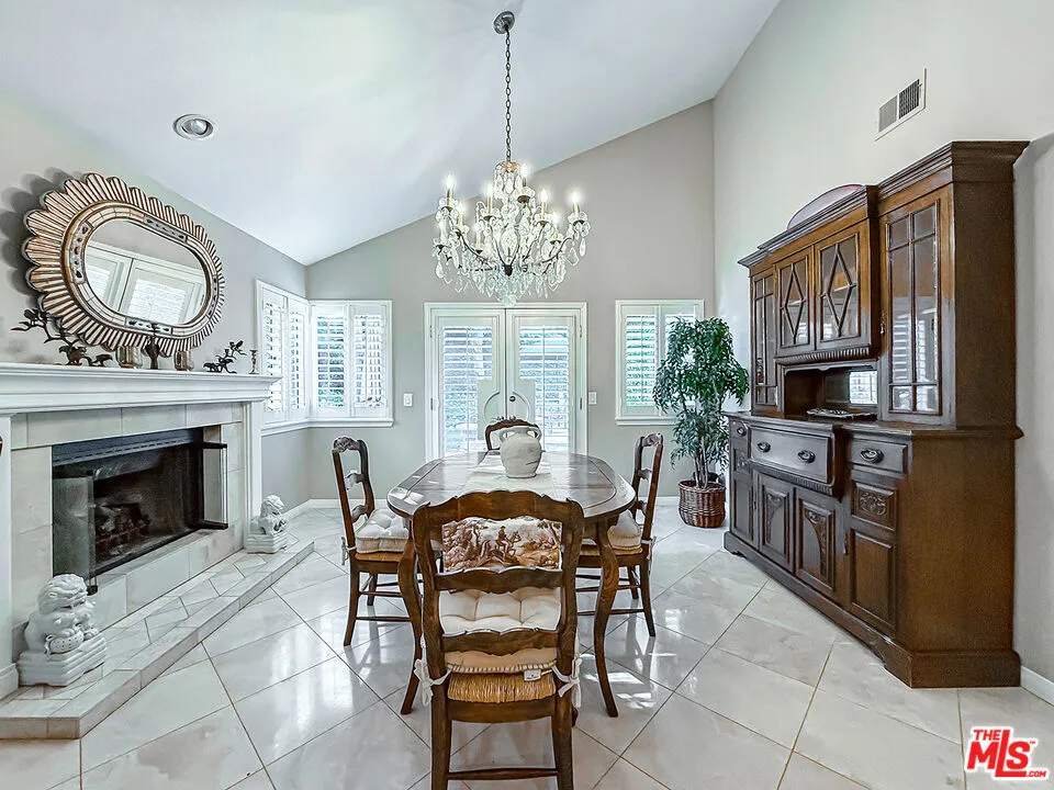 2663 Country Lane Westlake Village, CA 91361
