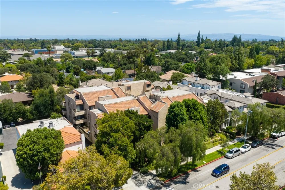 640 S Lake #203 Pasadena, CA 91106