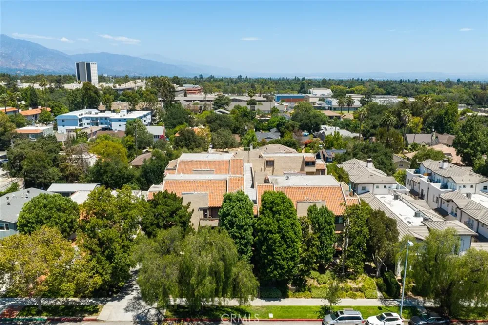 640 S Lake #203 Pasadena, CA 91106