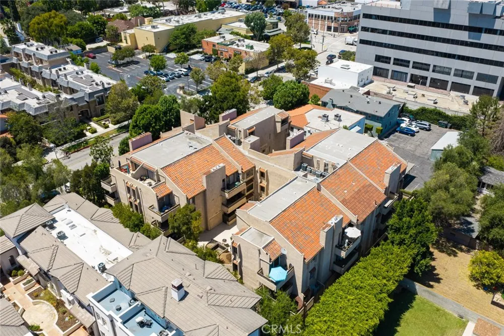 640 S Lake #203 Pasadena, CA 91106