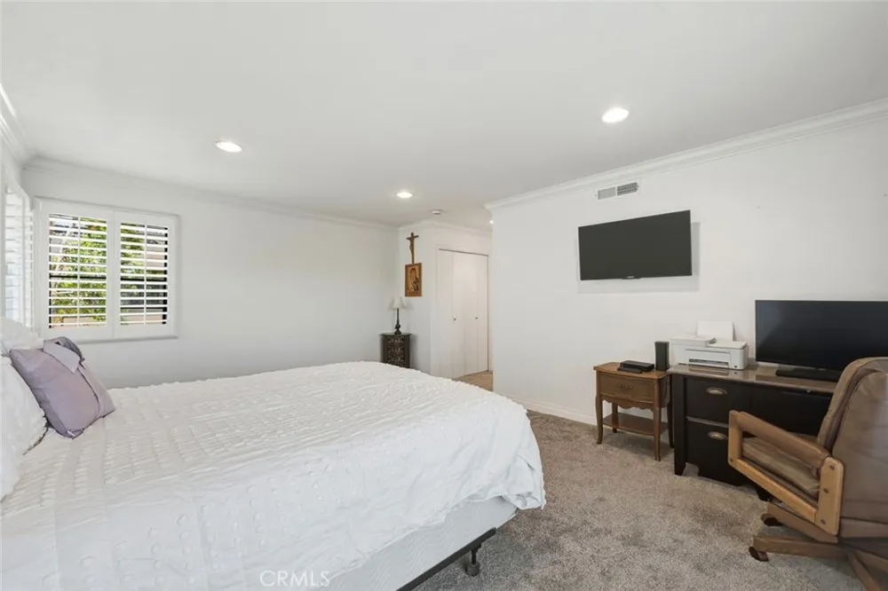 640 S Lake #203 Pasadena, CA 91106