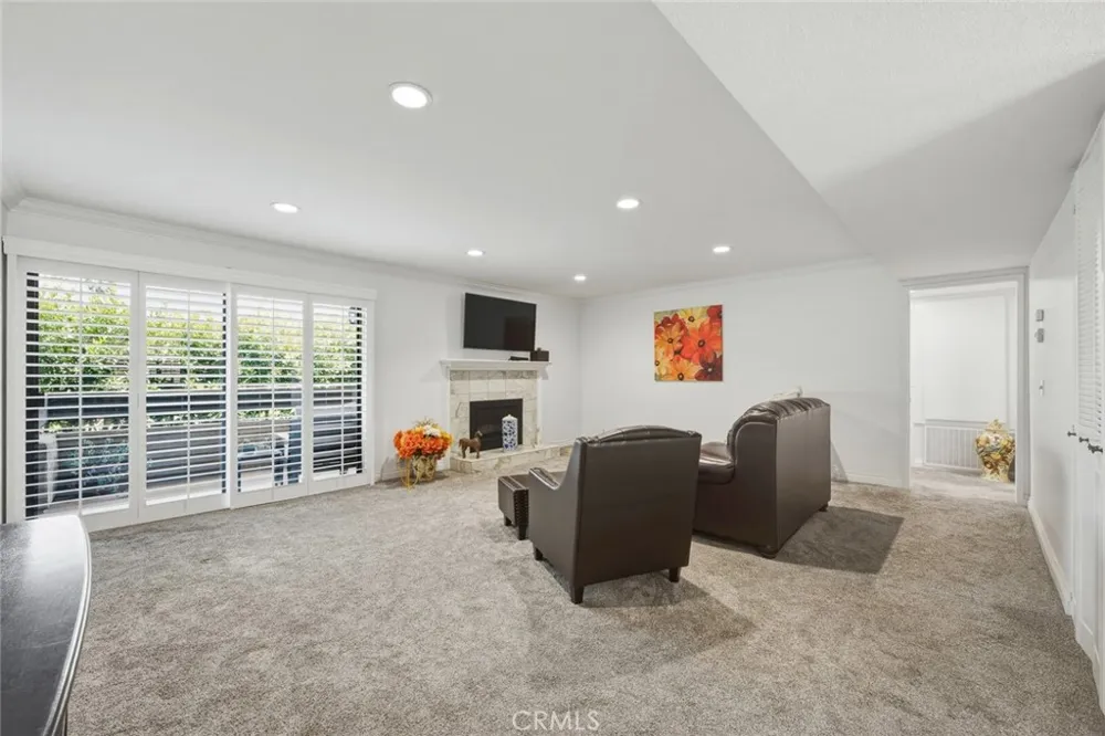640 S Lake #203 Pasadena, CA 91106