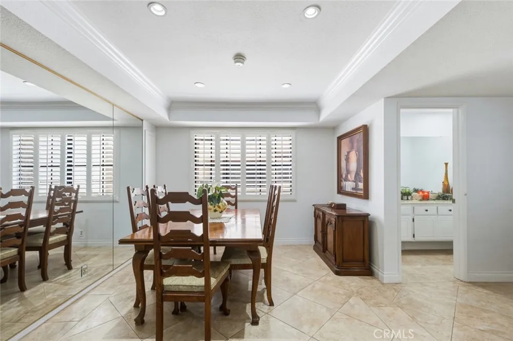 640 S Lake #203 Pasadena, CA 91106