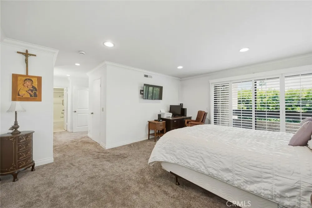 640 S Lake #203 Pasadena, CA 91106
