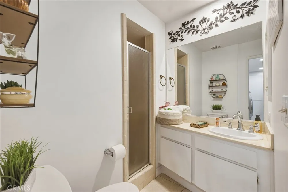 640 S Lake #203 Pasadena, CA 91106