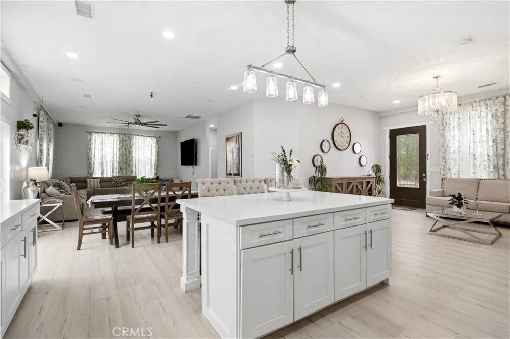 13225 Mountain Pinon Hills, CA 92372