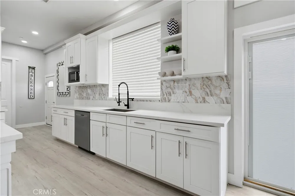13225 Mountain Pinon Hills, CA 92372