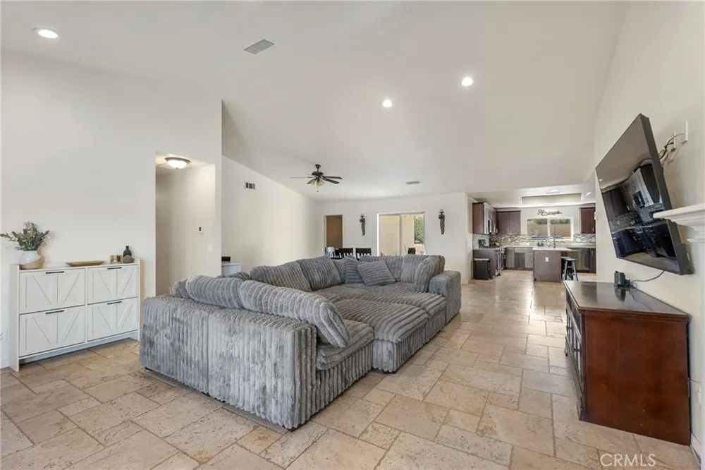 57731 San Tropeze Yucca Valley, CA 92284