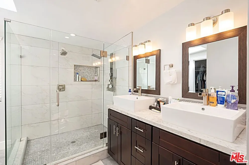 9023 PHYLLIS AVENUE West Hollywood, CA 90069