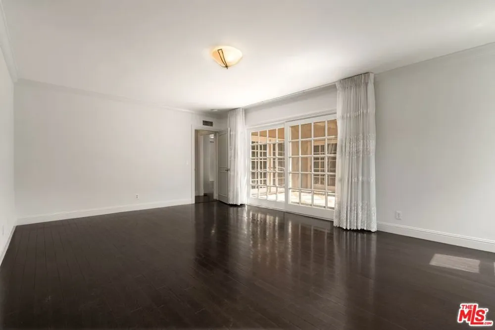 519 Rexford Drive Beverly Hills, CA 90210