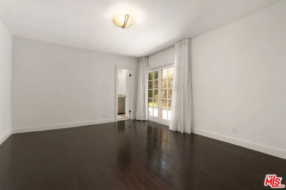 519 Rexford Drive Beverly Hills, CA 90210