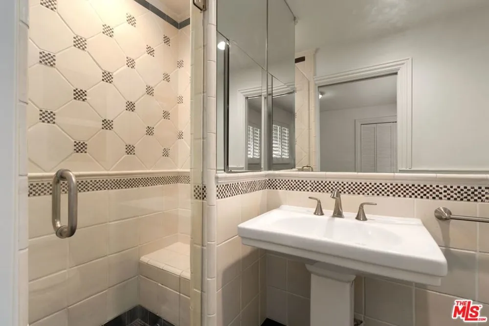 519 Rexford Drive Beverly Hills, CA 90210
