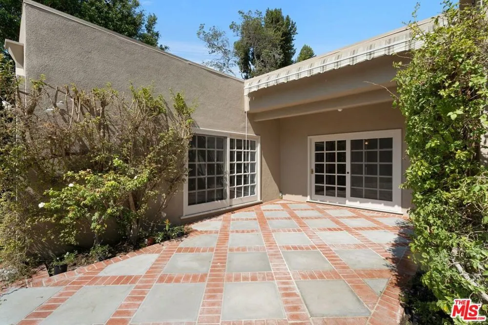 519 Rexford Drive Beverly Hills, CA 90210