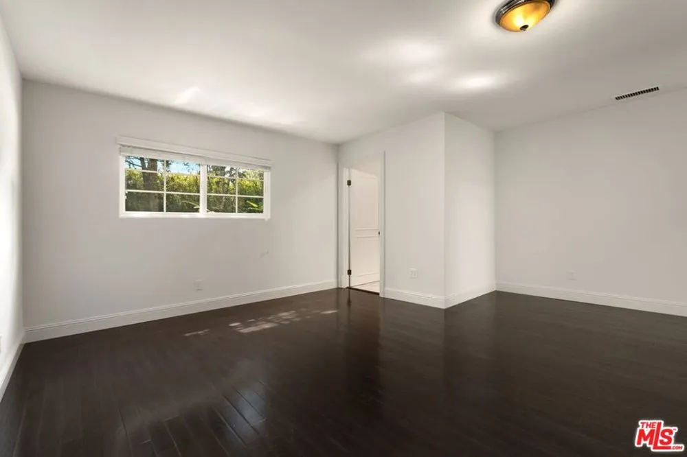 519 Rexford Drive Beverly Hills, CA 90210