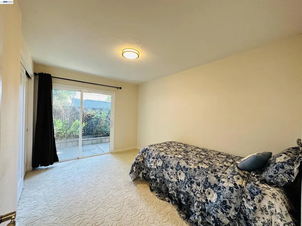 25132 DEL MAR AVE Hayward, CA 94542