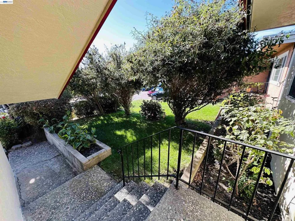 25132 DEL MAR AVE Hayward, CA 94542