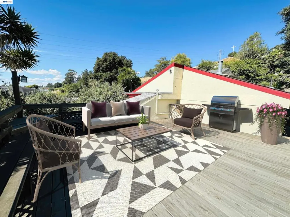25132 DEL MAR AVE Hayward, CA 94542