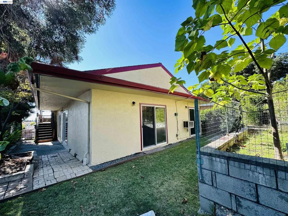 25132 DEL MAR AVE Hayward, CA 94542