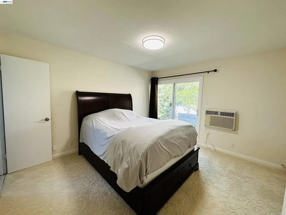 25132 DEL MAR AVE Hayward, CA 94542